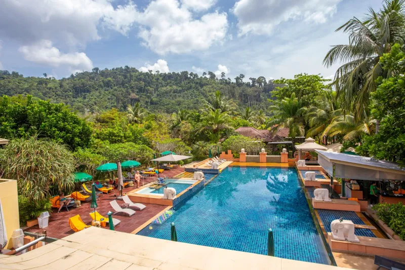 Pool, Gym, or Co-Working Space: Which Condo Amenities Actually Move the Needle on Rental Returns in Phuket Town